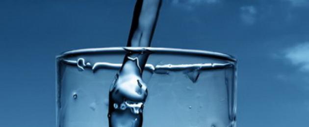 أي الماء أفضل للشرب: مسلوق أم مفلتر؟  الحالات التي تحتاج فيها إلى شرب المزيد من الماء
