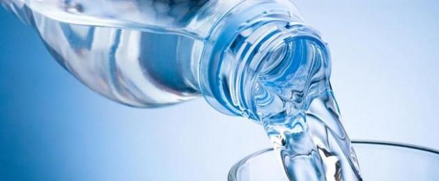 Acqua o qualsiasi liquido: cosa è più benefico per l'organismo.  In cosa versare: guida ai bicchieri per alcolici