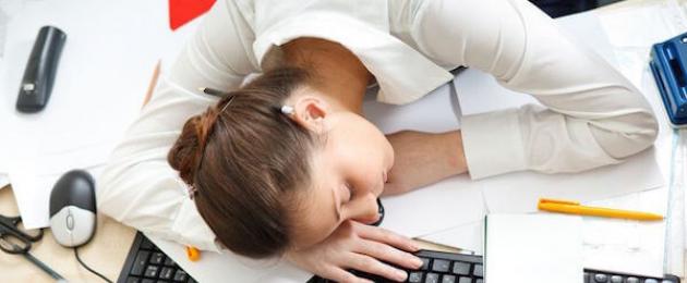 A cosa porta la mancanza cronica di sonno?  La mancanza di sonno ti fa star male