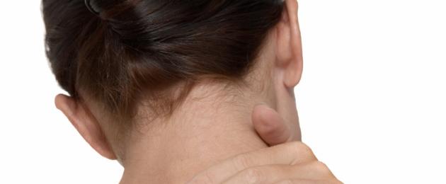 Уплотнение внизу шеи. На шее сзади шишка в области позвоночника: причины появления, методы лечения и последствия