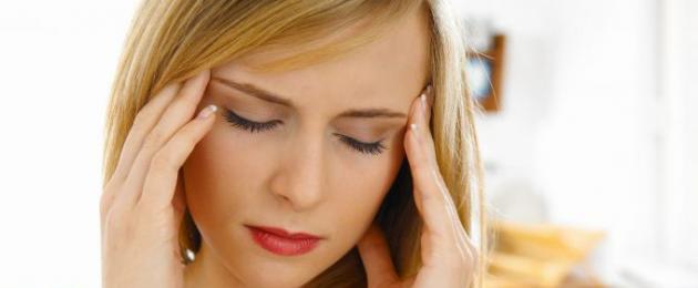 Qual è la differenza tra mal di testa ed emicrania.  Come capire la differenza tra mal di testa ed emicrania?  Mal di testa regolari si verificano in diversi punti della testa