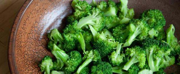 Обедаем и лечимся: полезные свойства вкусной брокколи. Брокколи - полезные свойства, вред и калорийность