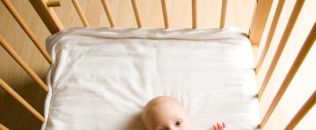 Il bambino di 11 mesi non dorme bene durante il giorno.  Perché il bambino dorme male la notte?  Cosa fare?  Esercizio fisico, massaggi e passeggiate