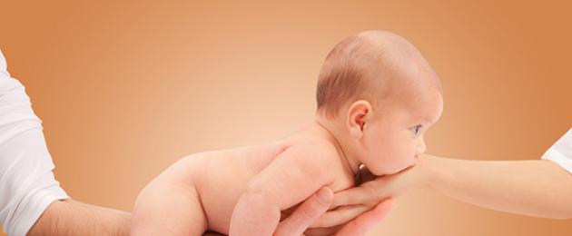 Что делают врачи с ребенком после родов. Колики у малыша